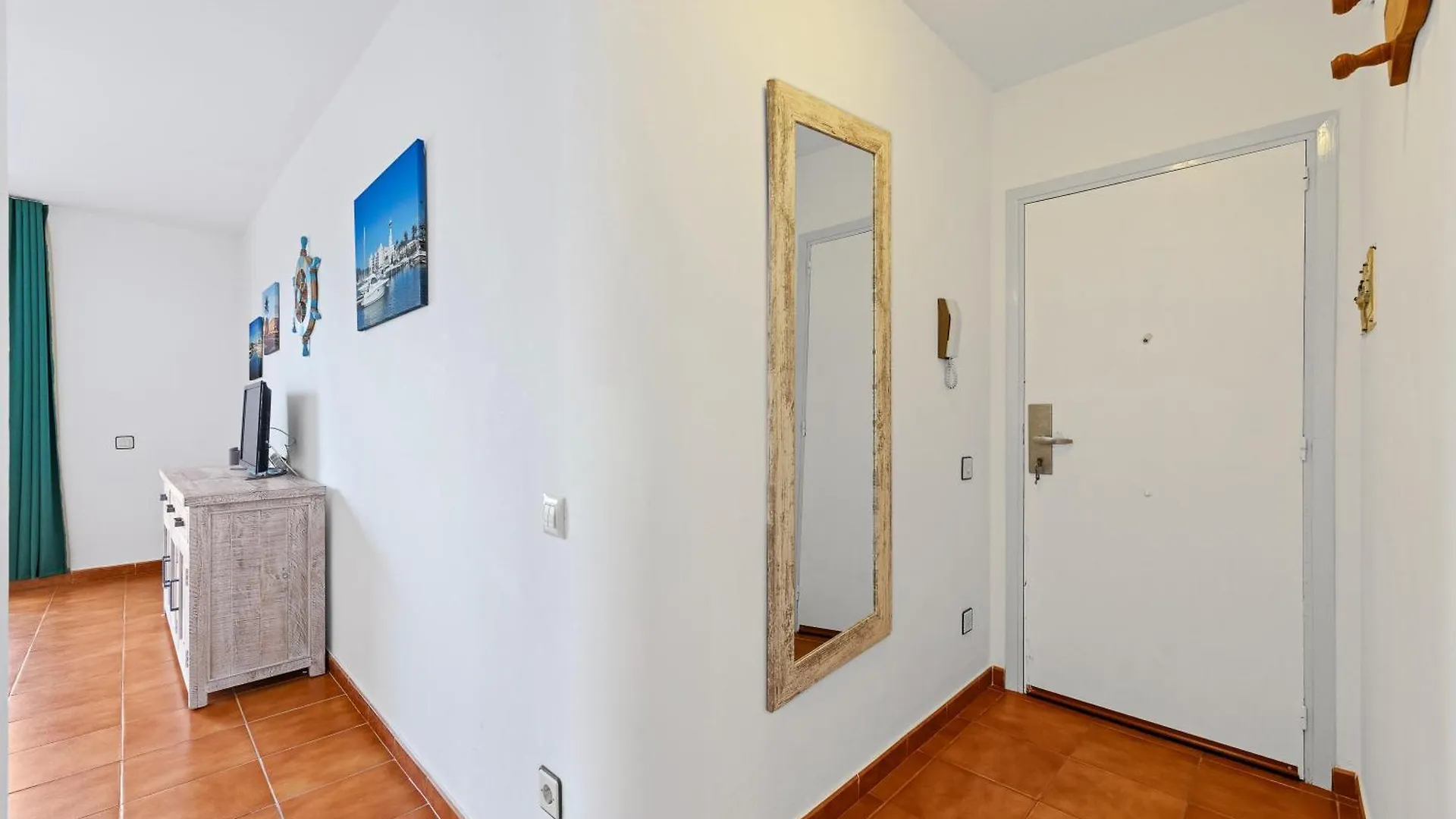 Apartamento Con Piscina Y Terraza Cerca Del Mar Ampuriabrava